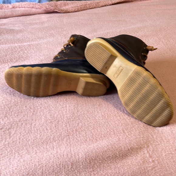 Sperry duck boots. Size 8 - Picture 4 of 9